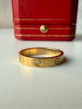 Cartier LOVE Ring, Small model, 1P Diamond